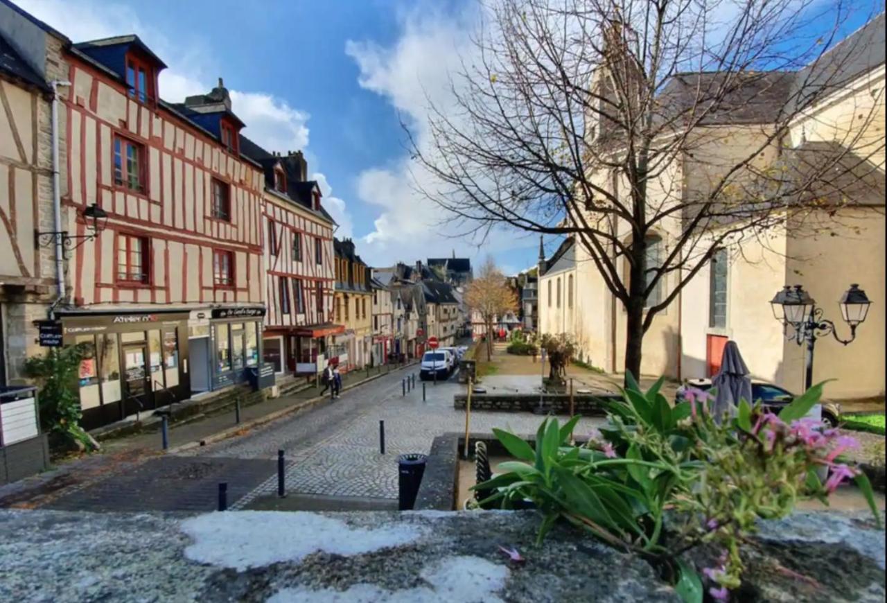 Le Crystal, Spacieux T2 En Plein Centre Historique 瓦讷 外观 照片