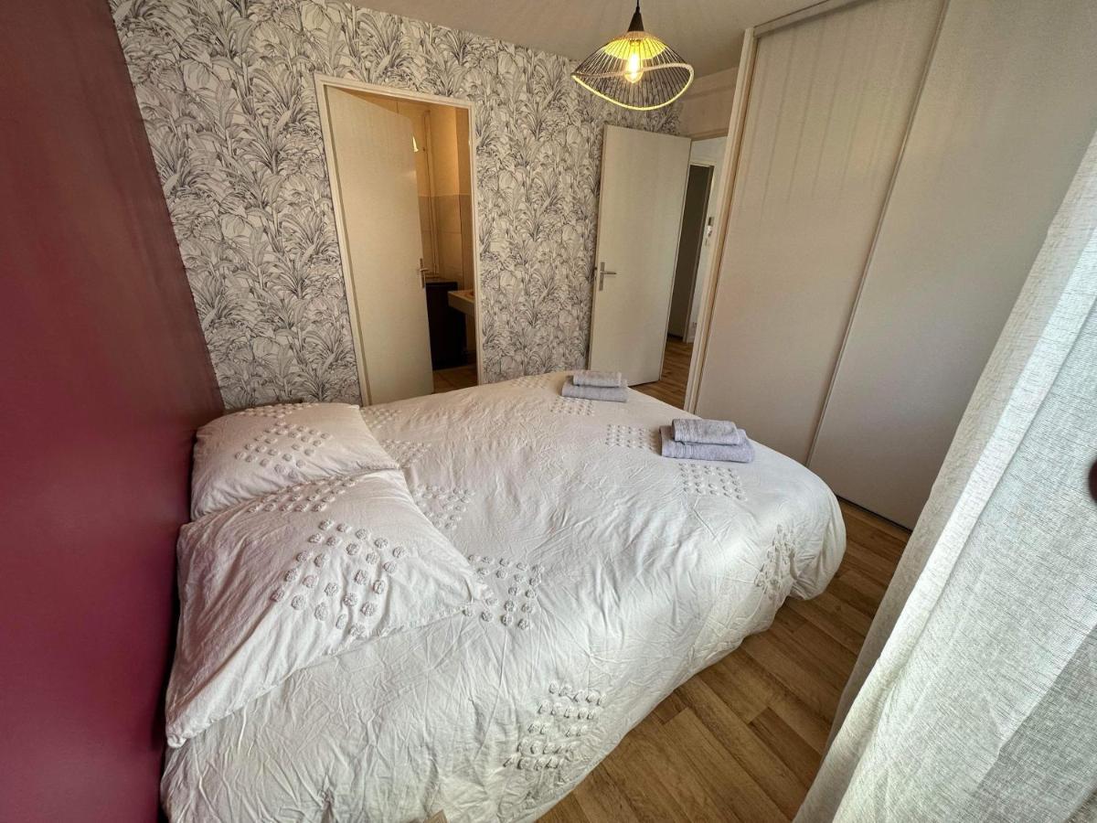Le Crystal, Spacieux T2 En Plein Centre Historique 瓦讷 外观 照片