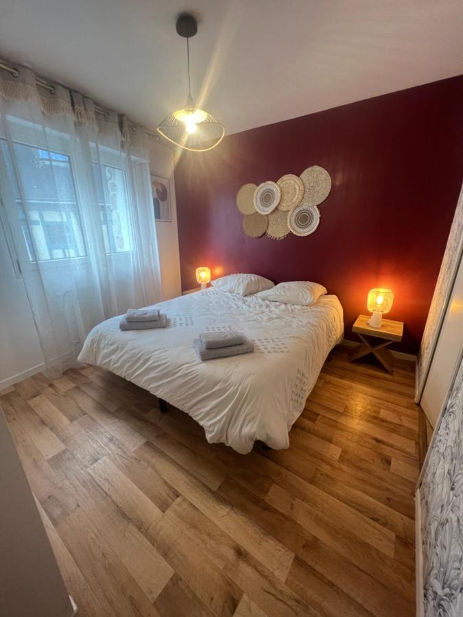Le Crystal, Spacieux T2 En Plein Centre Historique 瓦讷 外观 照片